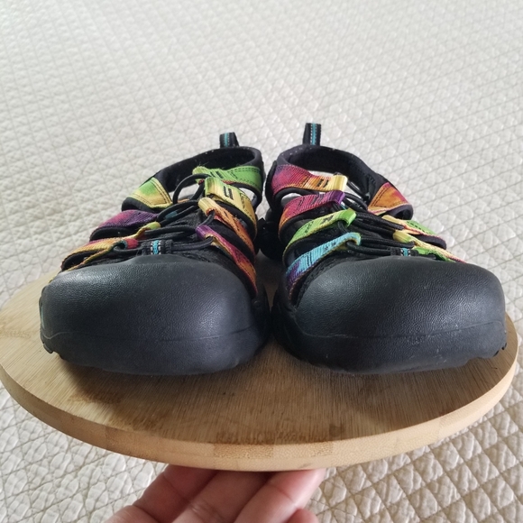 Keen | Newport Retro 10 Tie Dye Hiking Sandals - Picture 5 of 8